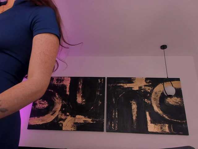 CorinneRusso live webcam show