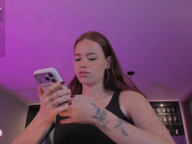 CorinneRusso live cam on BongaCams