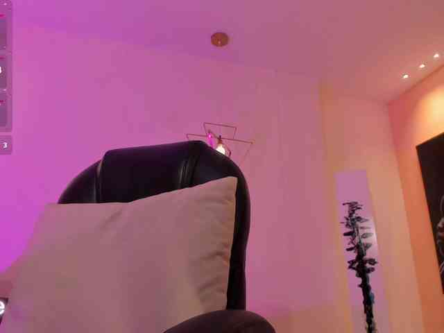 CorinneRusso webcam
