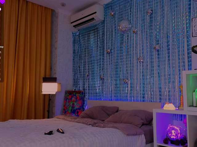 RenaWong live cam on BongaCams
