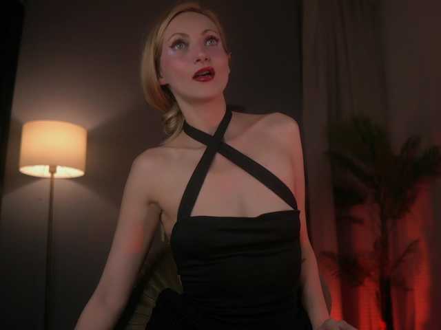 SerenaGrant live cam on BongaCams