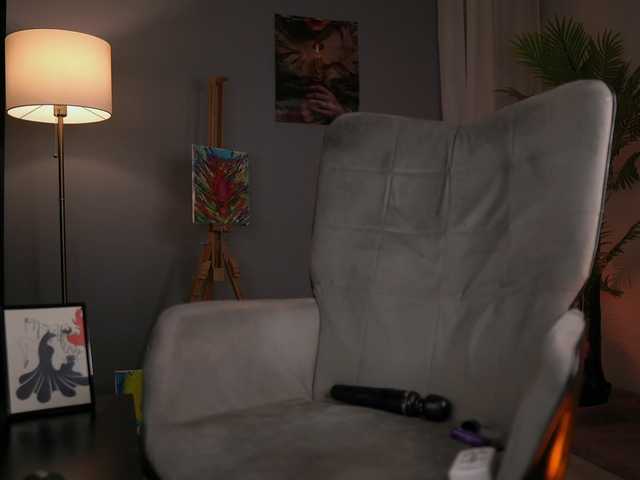 SerenaGrant's BongaCams show and profile