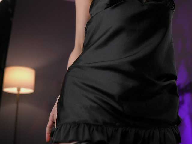 SerenaGrant's BongaCams show and profile