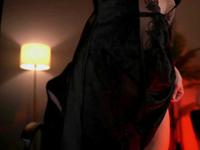 SerenaGrant live cam preview