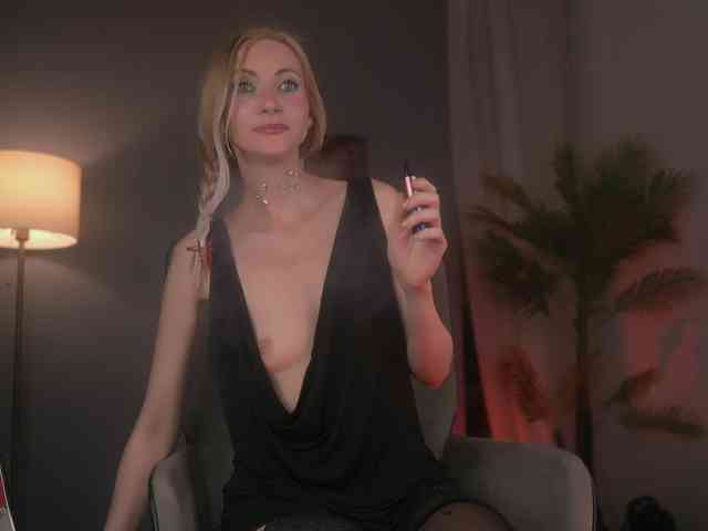 SerenaGrant webcam