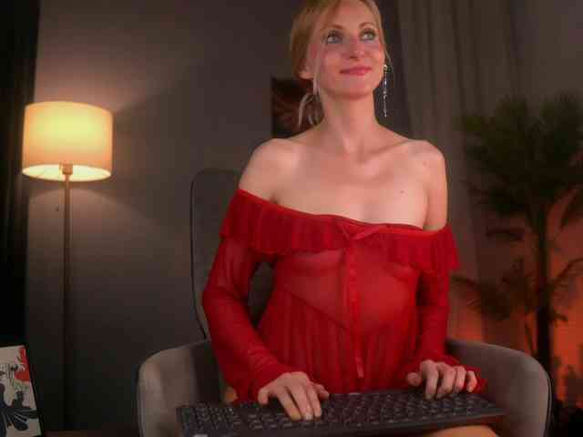 SerenaGrant webcam