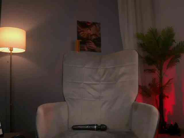 SerenaGrant webcam