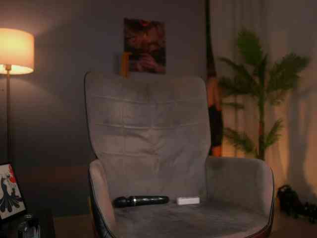 SerenaGrant webcam
