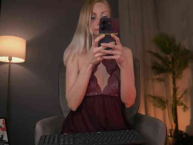 SerenaGrant webcam