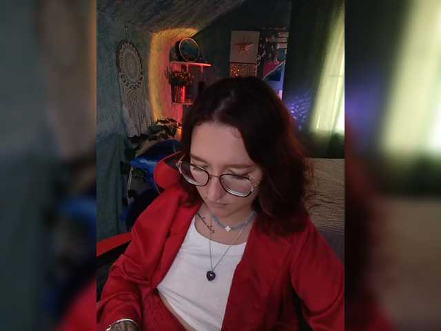 KRISTINA-S live webcam show