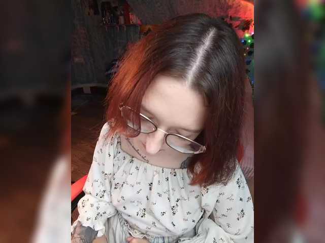 Rosia-Guess's BongaCams show and profile