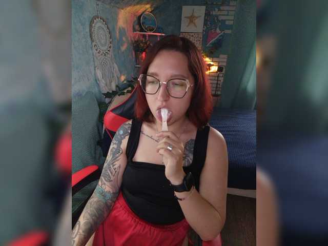 Rosia-Guess live webcam show