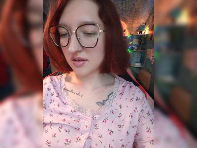 Rosia-Guess's BongaCams show and profile