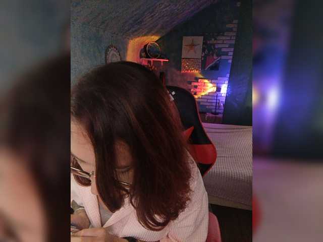 Rosia-Guess live webcam show
