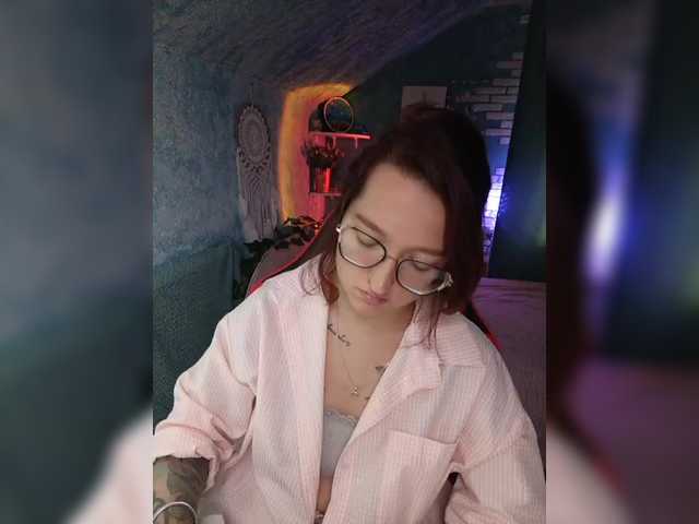 Rosia-Guess live webcam show