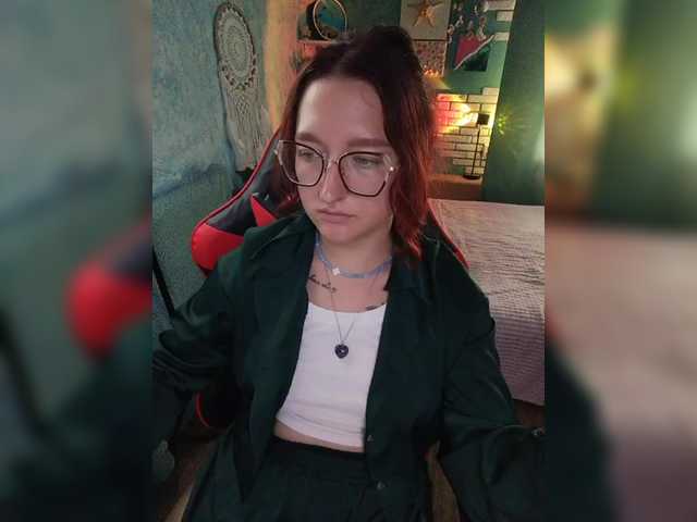 KRISTINA-S live webcam show