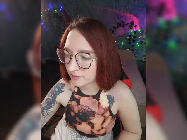 le modèle NovaLia est en webcam porno dans un show sur le site bongacams, il possède les tags suivants: White/Caucasian,Redhead,Shaved