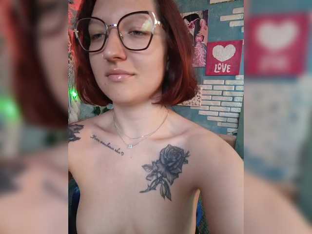 Rosia-Guess's BongaCams show and profile