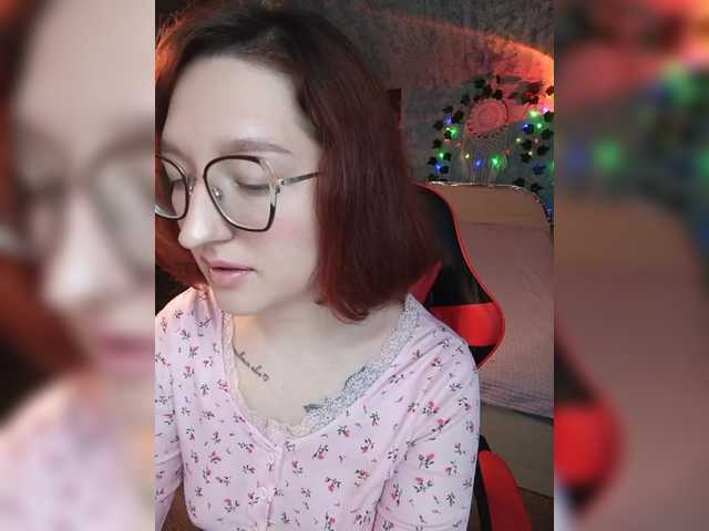 Rosia-Guess's BongaCams show and profile