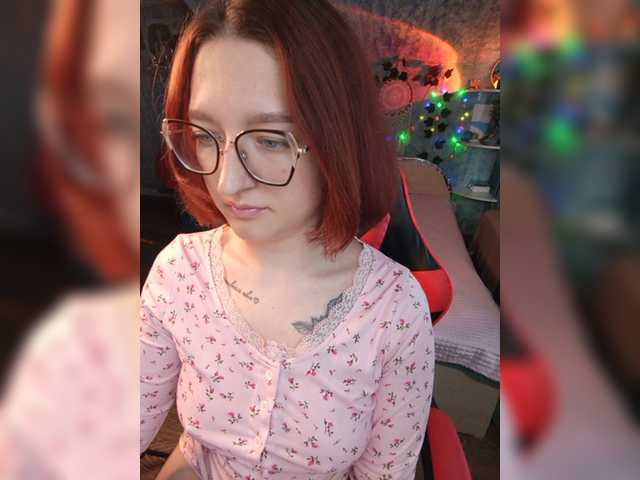 Rosia-Guess's BongaCams show and profile