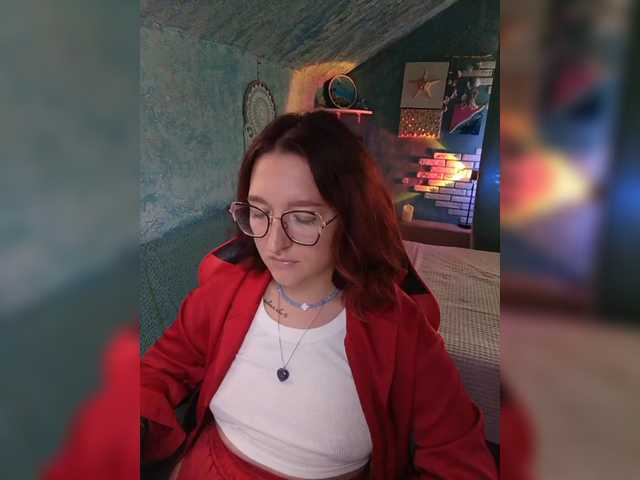 KRISTINA-S live webcam show