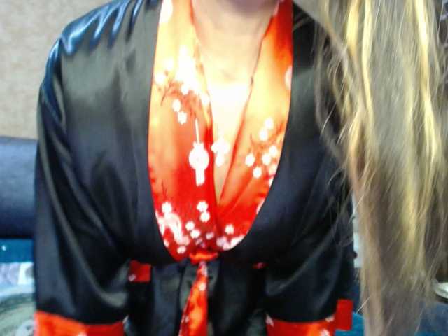 FlirtingMadam live cam preview