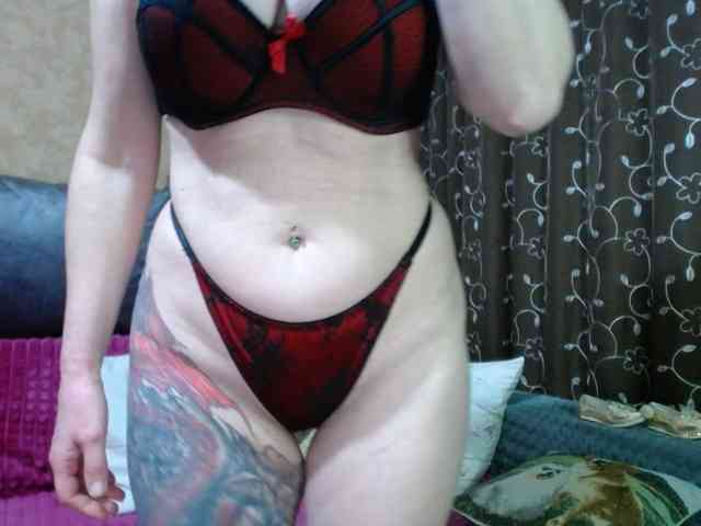 FlirtingMadam webcam