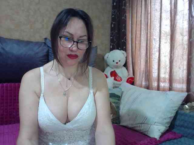 FlirtingMadam webcam