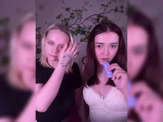 BellaAndAlice