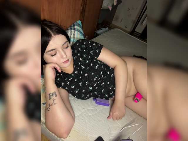 BellaAndAlice live cam