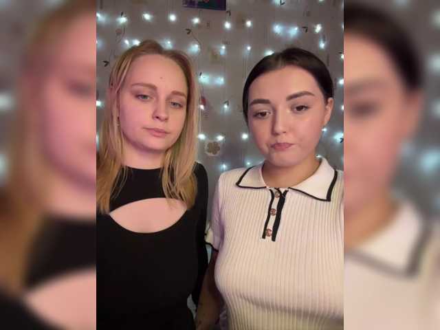 BellaAndAlice webcam model