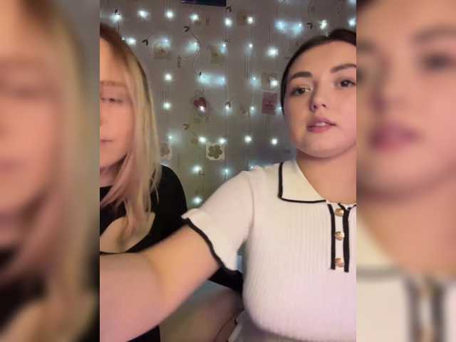 Webcam-Model BellaAndAlice