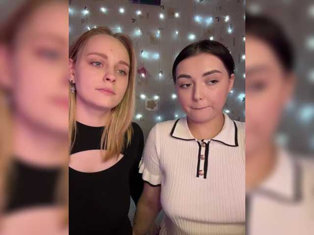 BellaAndAlice — вебкам-модель