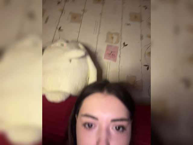 BellaAndAlice live cam preview