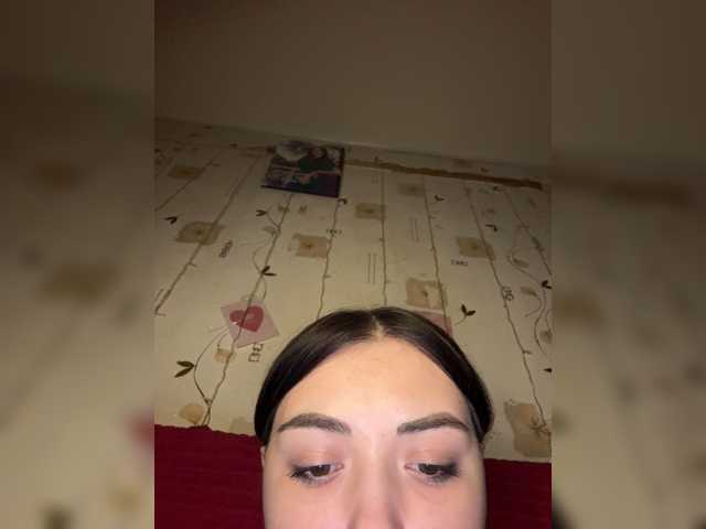 BellaAndAlice live cam preview