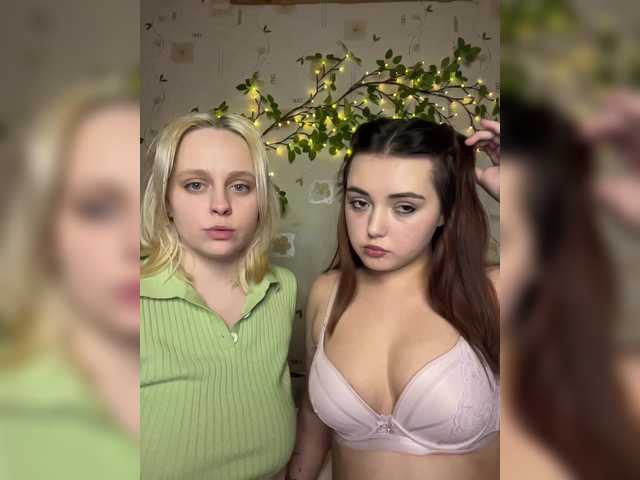 BellaAndAlice's BongaCams show and profile