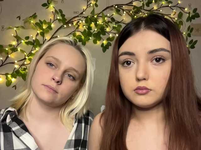  BellaAndAlice chat room