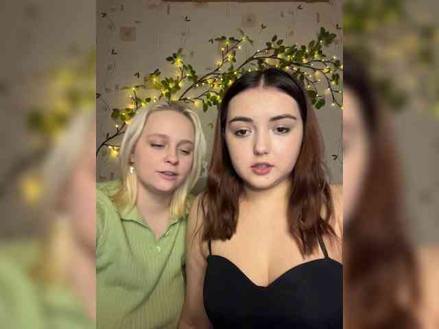 BellaAndAlice live show