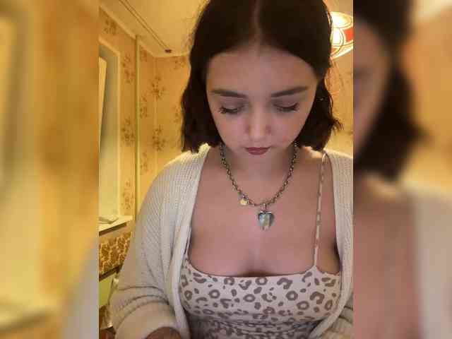 Rude_Angel webcam