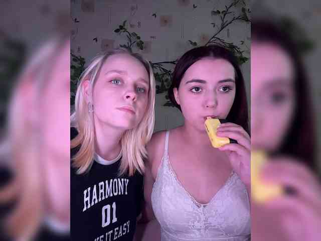 BellaAndAlice BellaAndAlice