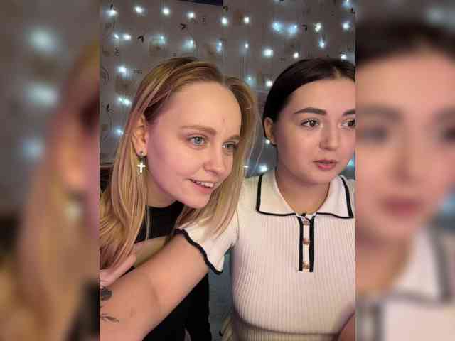 BellaAndAlice's webcam live show