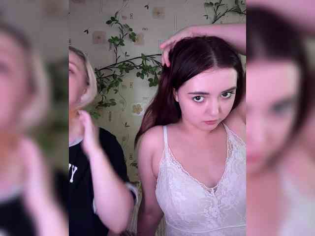 BellaAndAlice BellaAndAlice