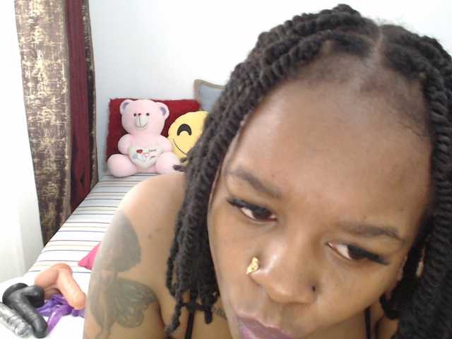 Naughty-nymph live cam on BongaCams