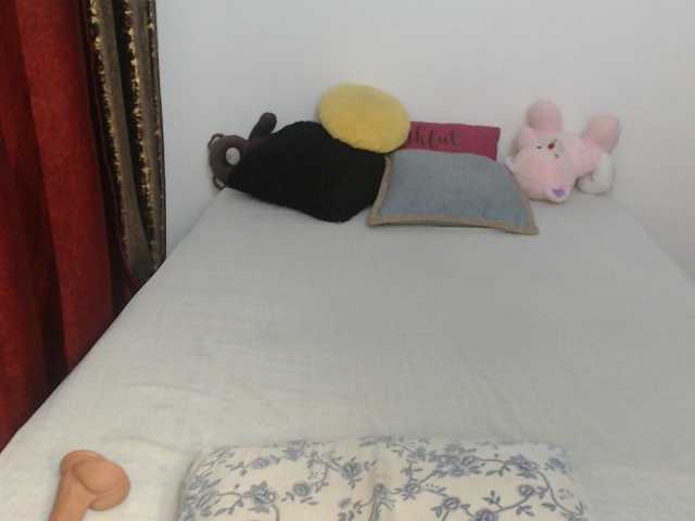 Naughty-nymph live cam on BongaCams