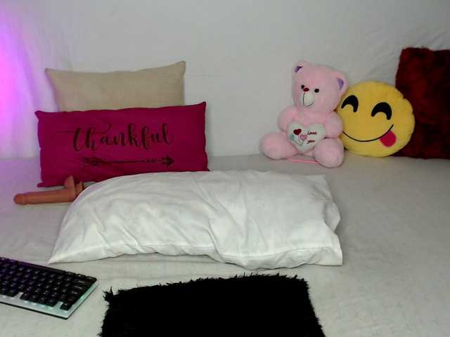 Naughty-nymph's BongaCams show and profile