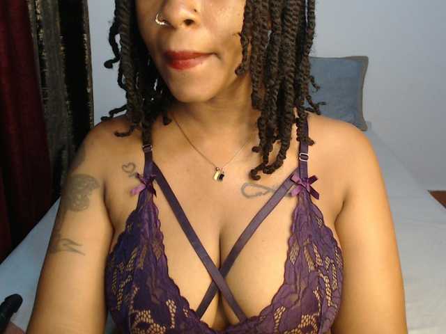Naughty-nymph live cam on BongaCams