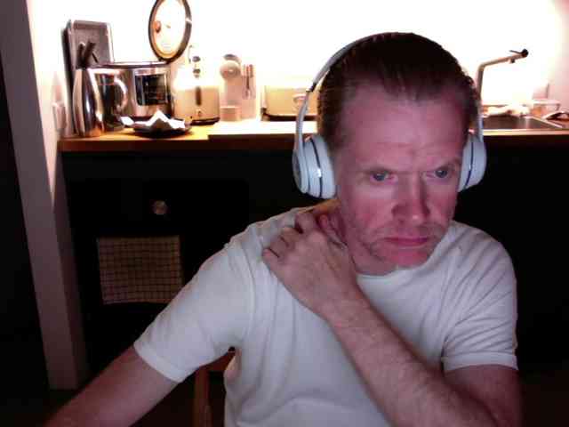 Yurgisss's cam show statistics and live stream