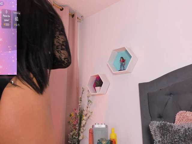 Kendallhot-1 live cam on BongaCams