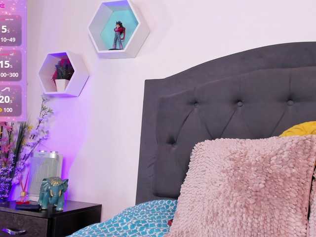 Kendallhot-1 live webcam show