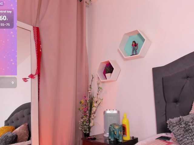 Kendallhot-1 live cam on BongaCams